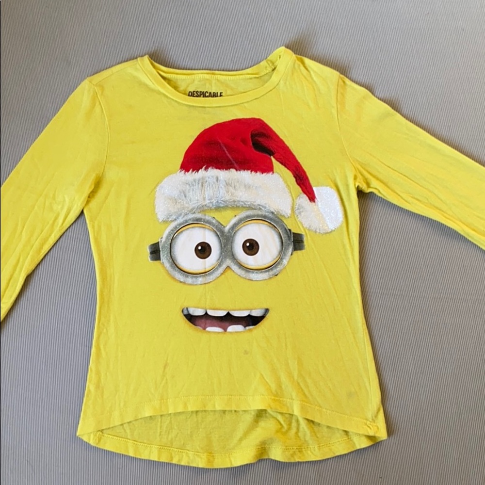 Girls size 10/12 Christmas Minion shirt